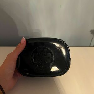 Tory Burch Stacked Patent Small Cosmetic Case In Black